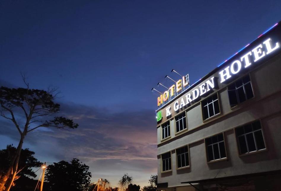 K Garden Hotel Parit Buntar Eksteriør bilde